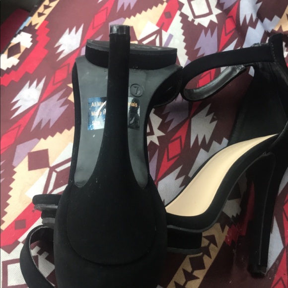 Windsor heels black - Picture 3 of 3